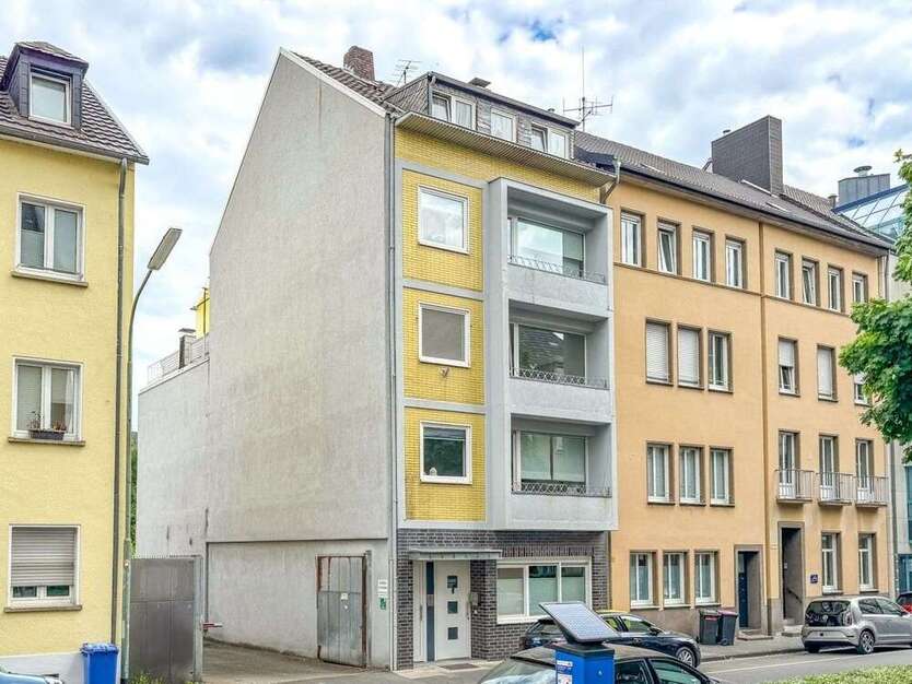 Haus zum Kaufen in Neuss 899.000 € 363.42 m²