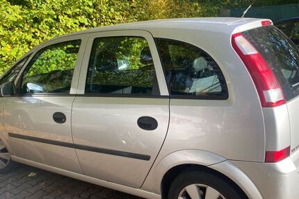 Opel Meriva 122.000 km 2.000 € Essen 45279