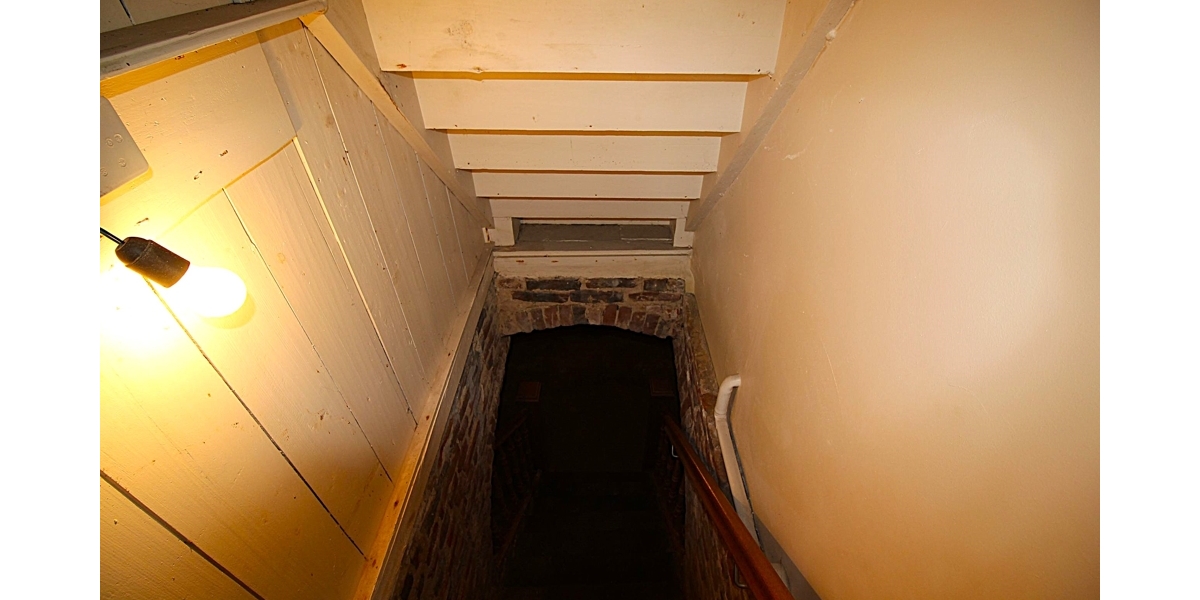 Kernsaniertes Einfamilienhaus mit (Bau)-Grundstück und großem Anbau mit vielen Nutzungsmöglichkeiten 5 zimmer