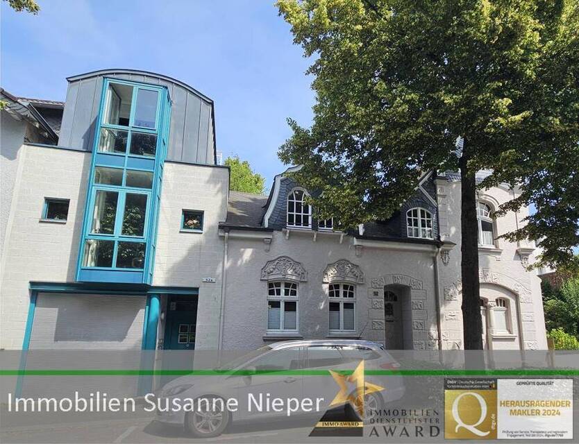 Moderne Architektur trifft auf charmante Baukunst – Häuserensemble aus 2 Einfamilienhäuser, EinliegerWohnung + Fabrikgebäude