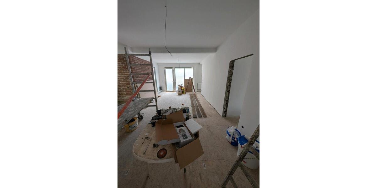 Wohnen wie im eigenen Haus – soeben kernsanierte 4-Zimmer-Wohnung zimmer