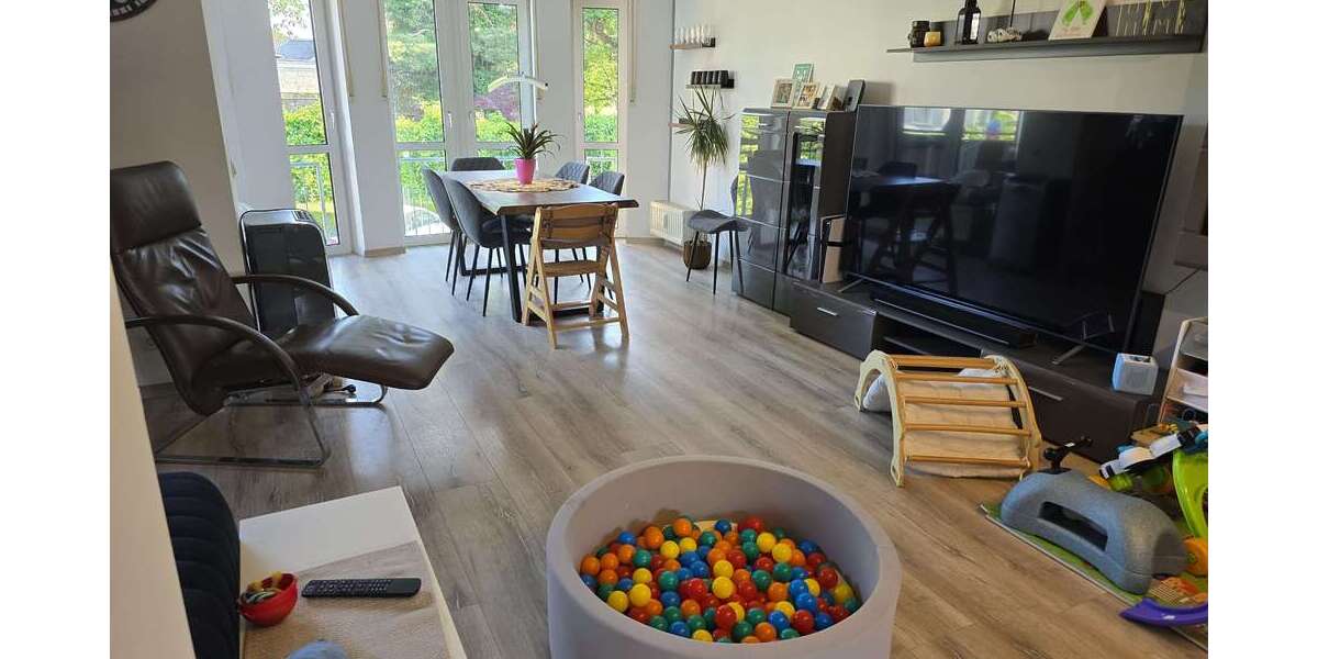 Etagenwohnung Krefeld Hüls - 3 Zimmer, 87 m&sup2;, 849&euro; | Angebot:26868722