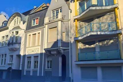 Schicke 4 Zimmer-Maisonette-ETW * Altbau Flair! * begehrtes Gründerzeitviertel * herrliche Terrasse 4 zimmer