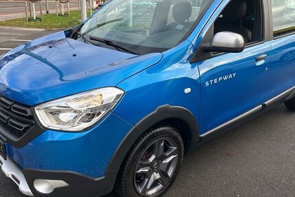 Dacia Lodgy 78.000 km 9.980 € Duisburg 47138