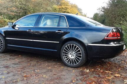 VW Phaeton 158.000 km 21.900 € Moers 47445