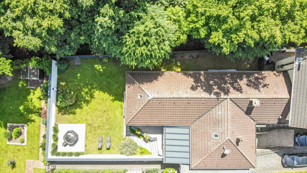 2018 saniertes EFH mit hausinterner Garage in zentraler Lage von Opladen * hochwertige Ausstattung * 2 Terrassen * ... 5 zimmer