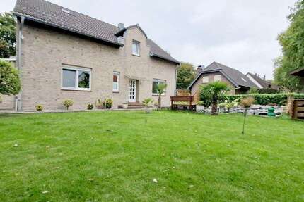 Haus zum Kaufen in Oberhausen 595.000 € 176.07 m² 7 zimmer