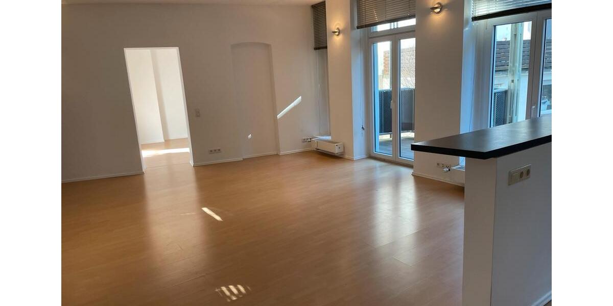 Etagenwohnung Solingen Central - 2 Zimmer, 63 m&sup2;, 198.000&euro; | Angebot:24877517