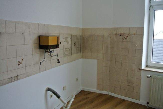 Im massiven beliebten Altbau werden Drei-Wohnungen zur Vermietung angeboten 3 zimmer