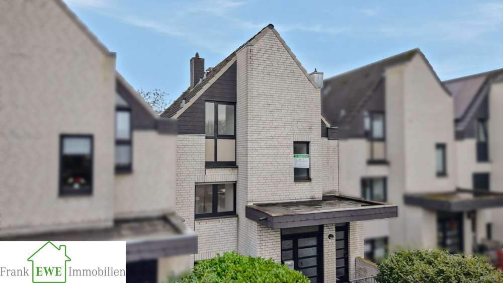 Haus zum Kaufen in Düsseldorf Hellerhof 679.000 € 175 m² 7 zimmer