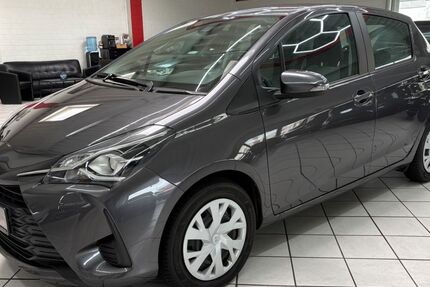 Toyota Yaris 11.200 km 13.700 &euro; Leverkusen 51371