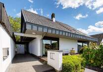 Haus zum Kaufen in Leichlingen 585.000 € 225 m²