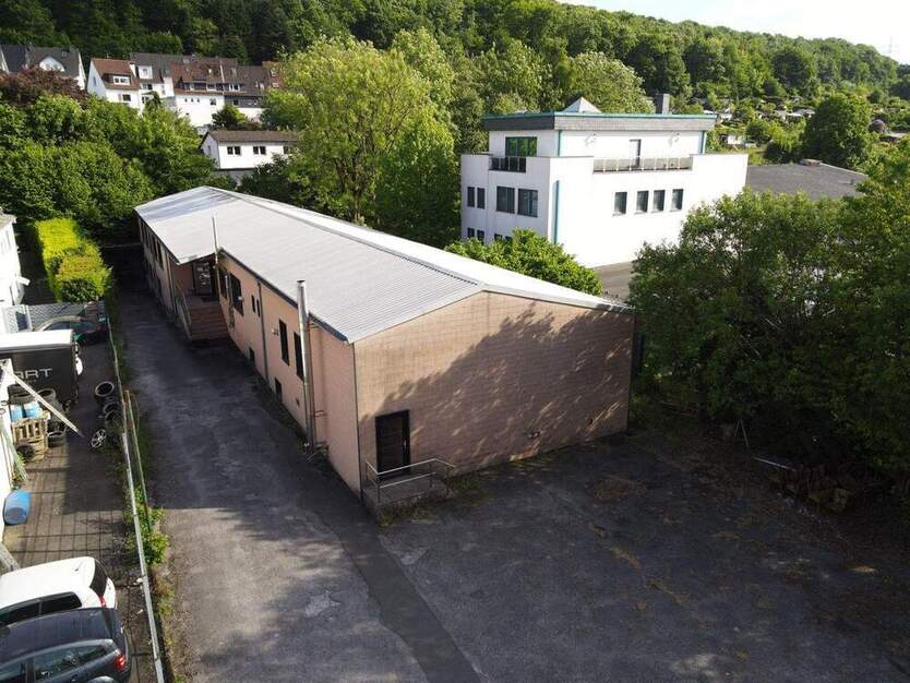 Sanierte Eventhalle ideal für Tanzschulen, Veranstaltungen, Produktion u.v.m.! inkl. Parkplätzen!
