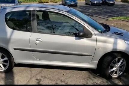 Peugeot 206 113.475 km 1.869 € Düsseldorf 40417
