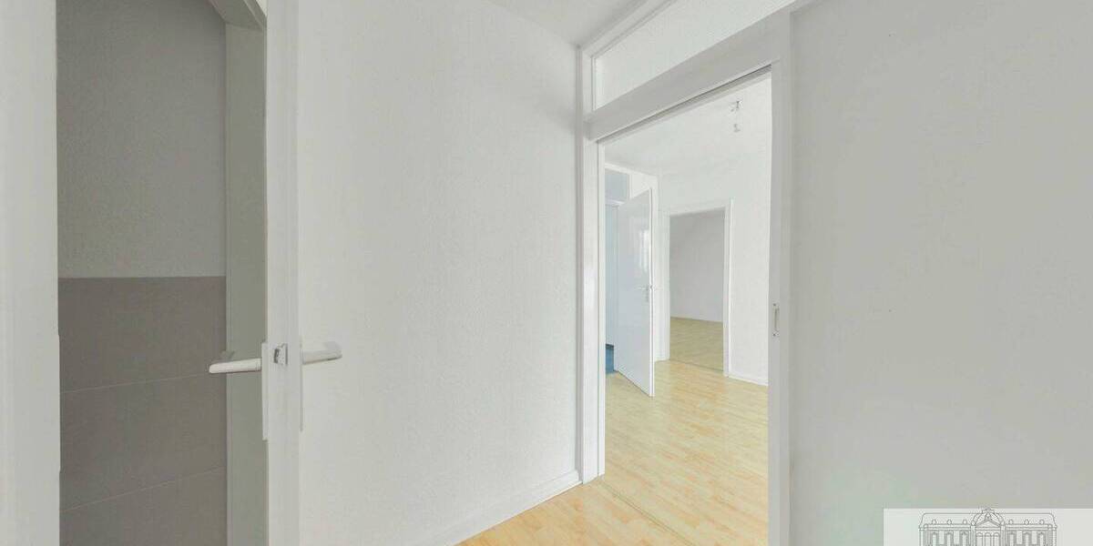 Etagenwohnung Düsseldorf Benrath - 2 Zimmer, 67 m&sup2;, 800&euro; | Angebot:26695624