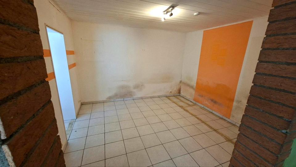 Einfamilienhaus Grevenbroich Neuenhausen - 5 Zimmer, 20 m&sup2;, 99.000&euro; | Angebot:26531903