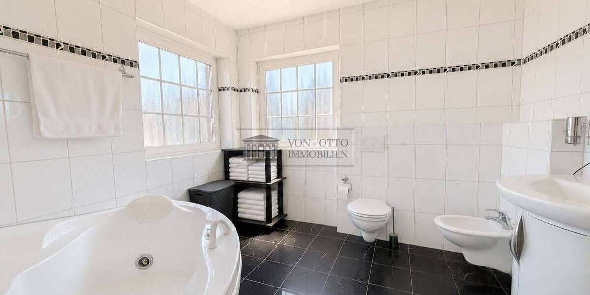 Mehrfamilienhaus, Wohnhaus Pulheim Sinnersdorf - 5 Zimmer, 150 m&sup2;, 719.000&euro; | Angebot:26763634