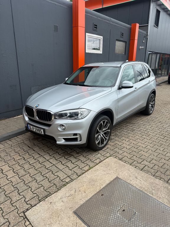 BMW X5 170.500 km 22.500 € Düsseldorf 40231