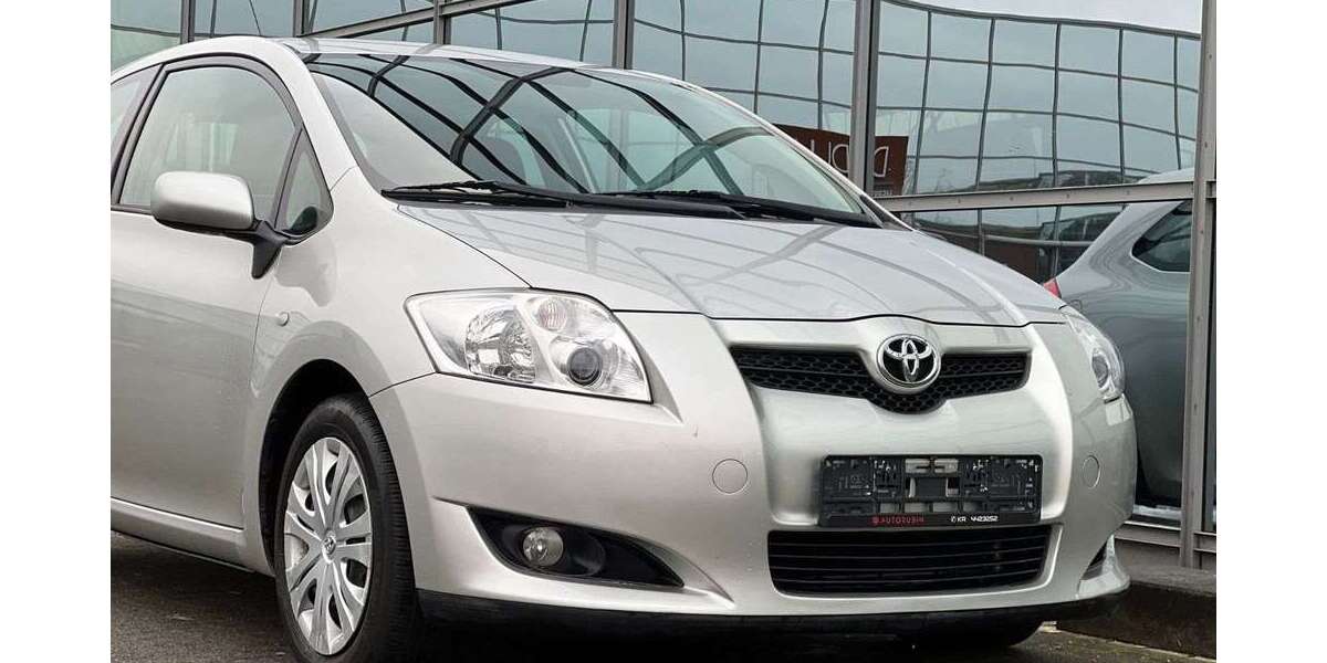 Toyota Auris 149.544 km 4.999 &euro; Mönchengladbach 41068