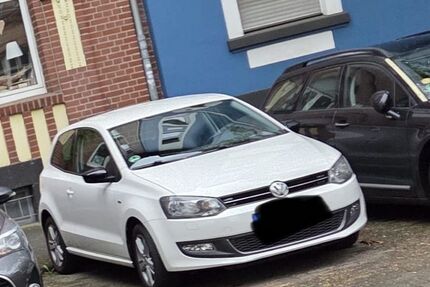 VW Polo 83.000 km 9.400 &euro; Düsseldorf 40227