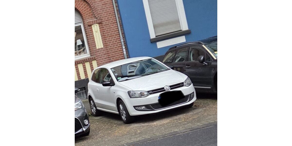 VW Polo 83.000 km 9.400 &euro; Düsseldorf 40227