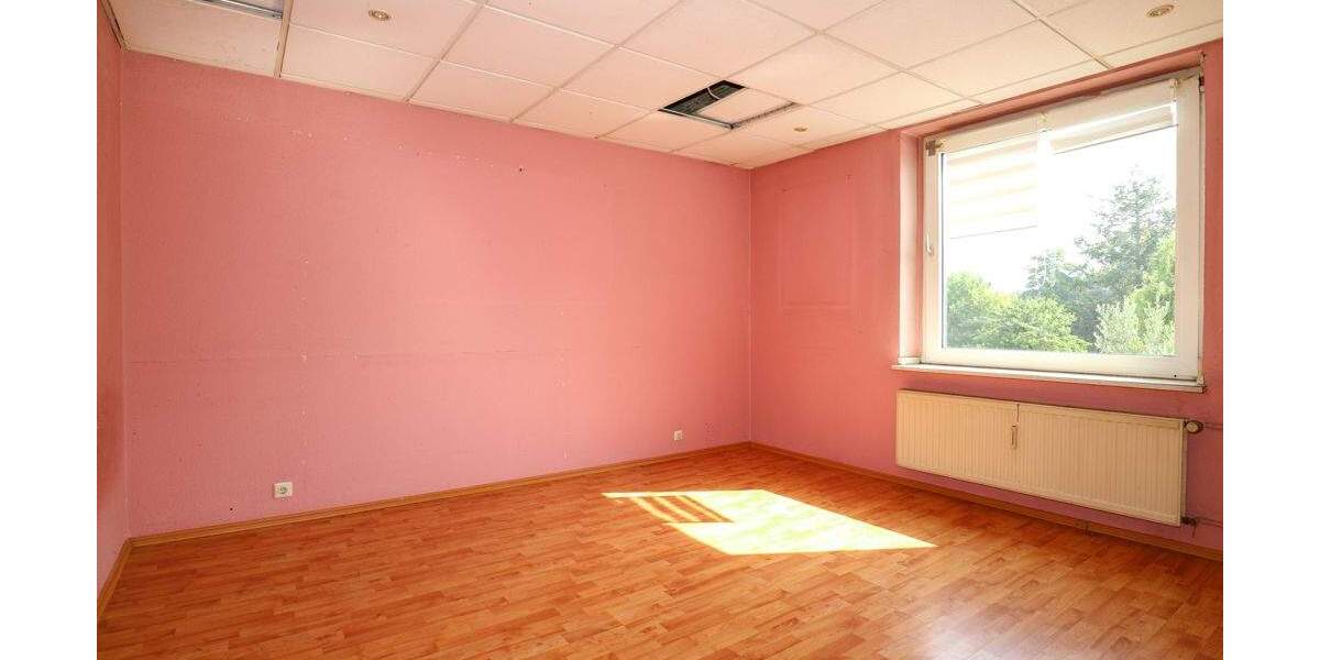 Mehrfamilienhaus, Wohnhaus Neuss Dreikönigenviertel - 6 Zimmer, 132 m&sup2;, 350.000&euro; | Angebot:25736790