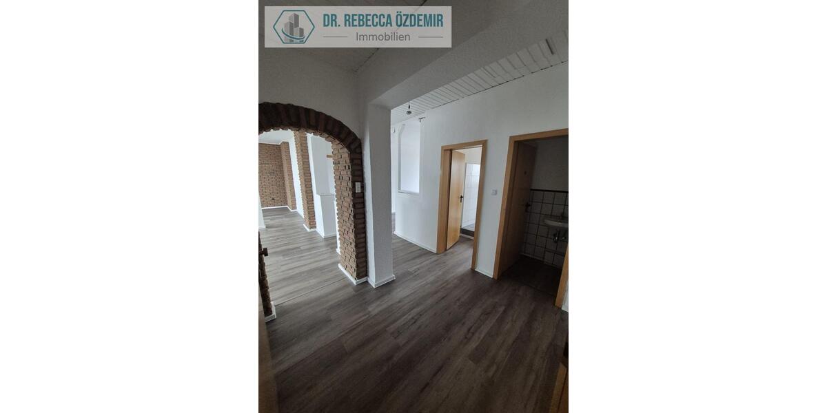 Wieder verfügbar!! Wohnen unterm Dach mit Stil – Frisch renovierte Rückzugsoase mit Charme! 2 zimmer