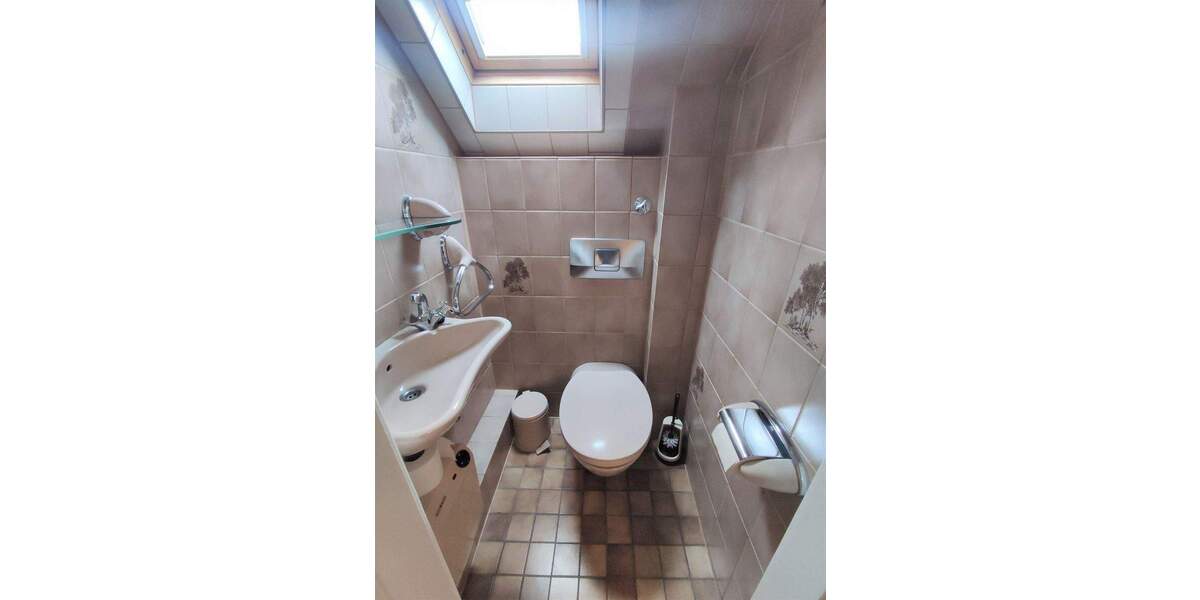 Bezugsfreies Einfamilien- und vermietetes Appartementhaus in schöner Düsseldorfer Wohnlage 1 zimmer