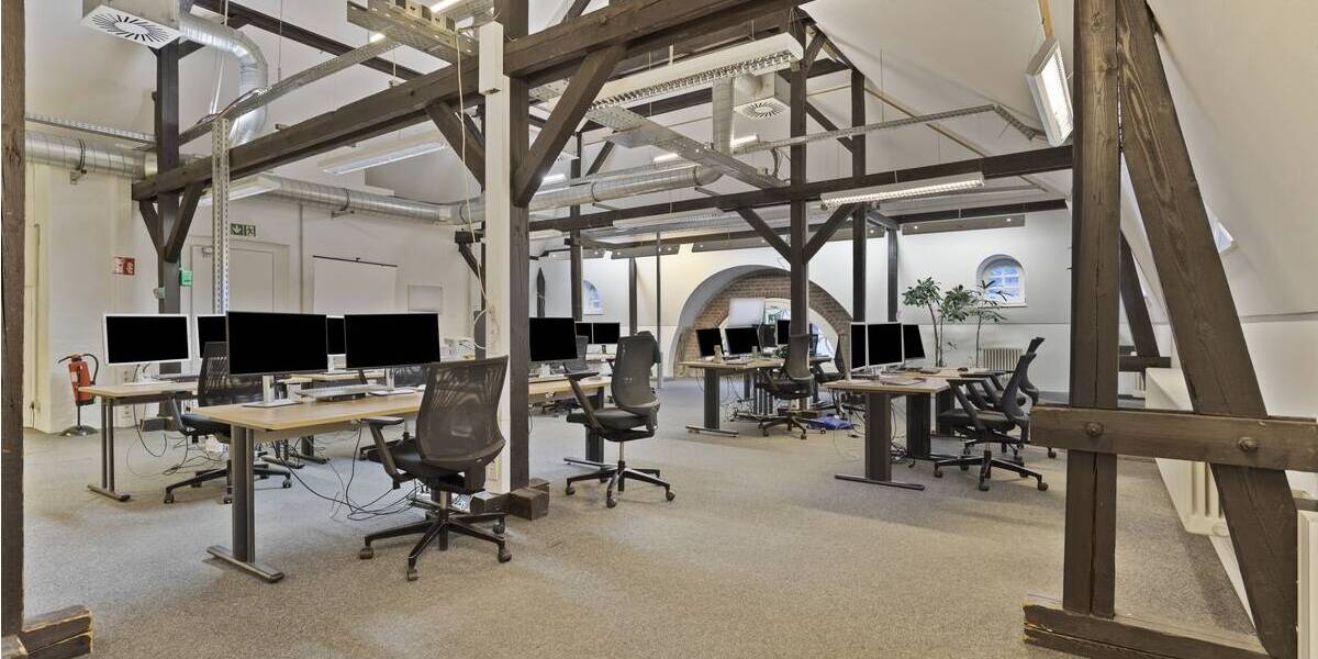 ATTRAKTIVE 204 m² GROßE BÜROFLÄCHE IN TRADITIONS-LIEGENSCHAFT 1 zimmer