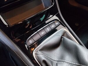 Opel Astra Ultimate Matrix Kam SHZ LHZ Navi Key-Go Temp 57.757 km 18.480 € HAAN 42781