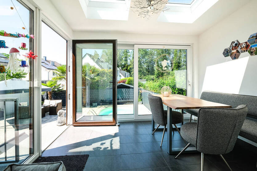 Stilvoll saniertes Familienidyll mit Pool