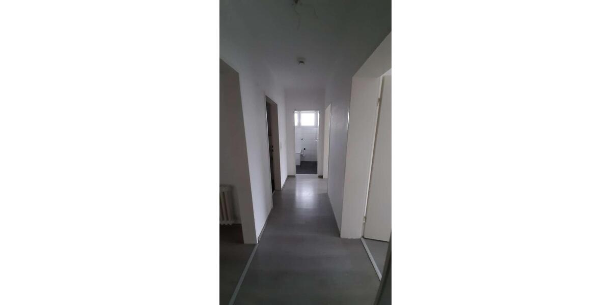 Vulkanstraße 242 - frisch renovierte 3 ZKB Wohnung im 1.OG zu vermieten 3 zimmer