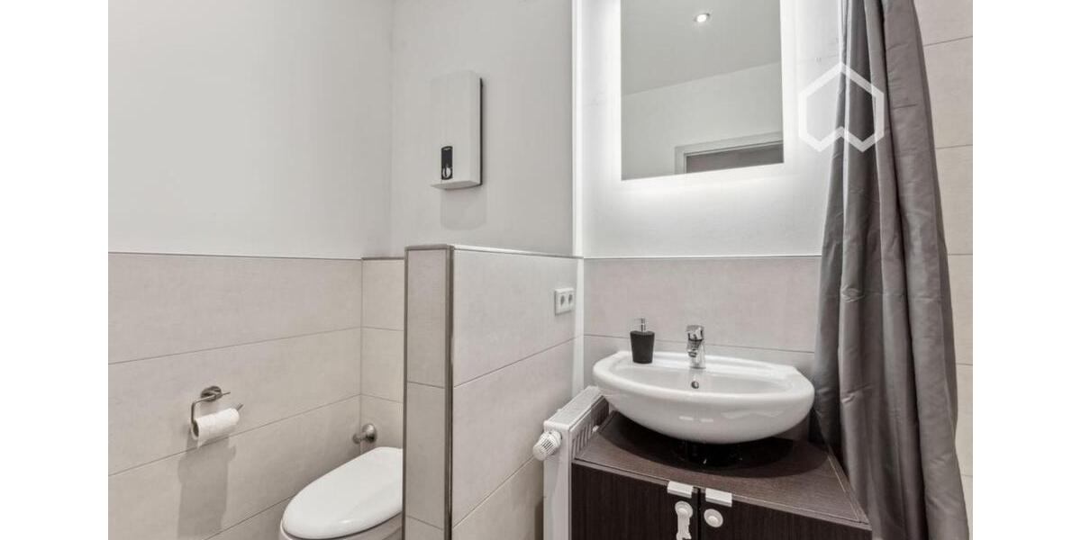 Dachgeschoßwohnung Düsseldorf Stadtbezirk 6 - 2.5 Zimmer, 64 m&sup2;, 1.550&euro; | Angebot:25478964