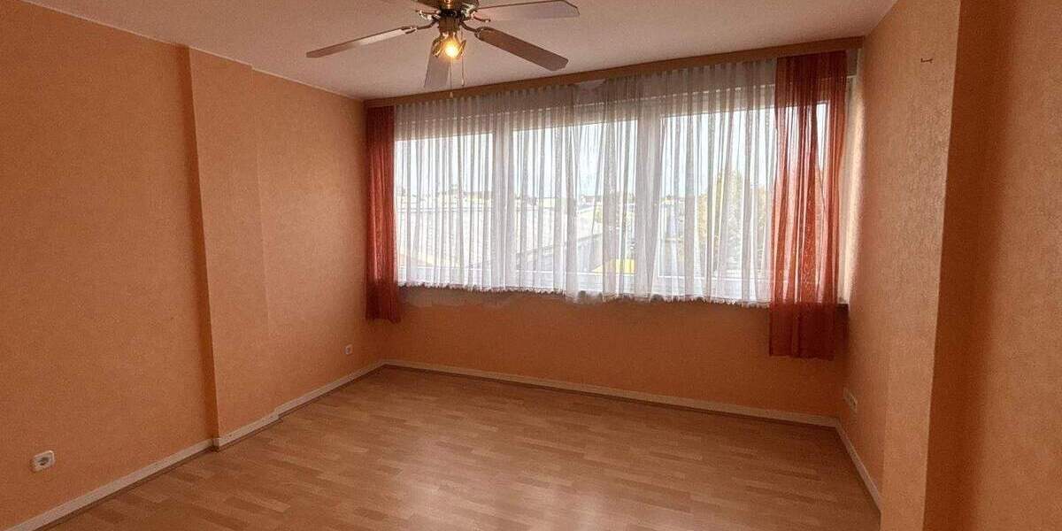 Etagenwohnung Krefeld Inrath/Kliedbruch - 4 Zimmer, 100 m&sup2;, 150.000&euro; | Angebot:25693373