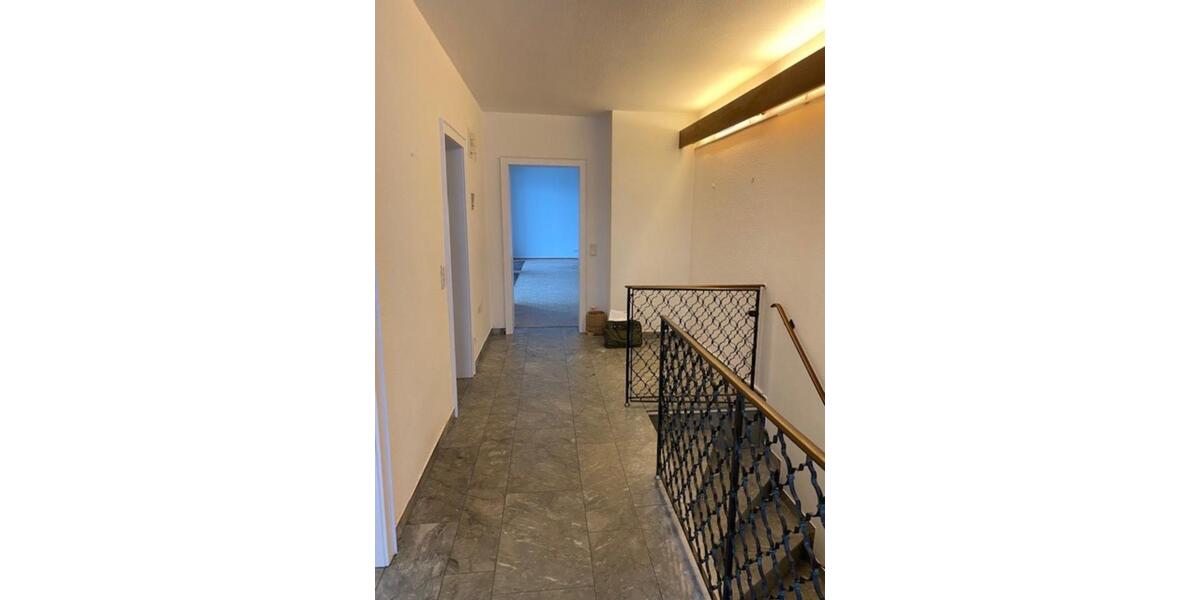 Erdgeschoßwohnung Krefeld - 3 Zimmer, 120 m&sup2;, 1.250&euro; | Angebot:25714479