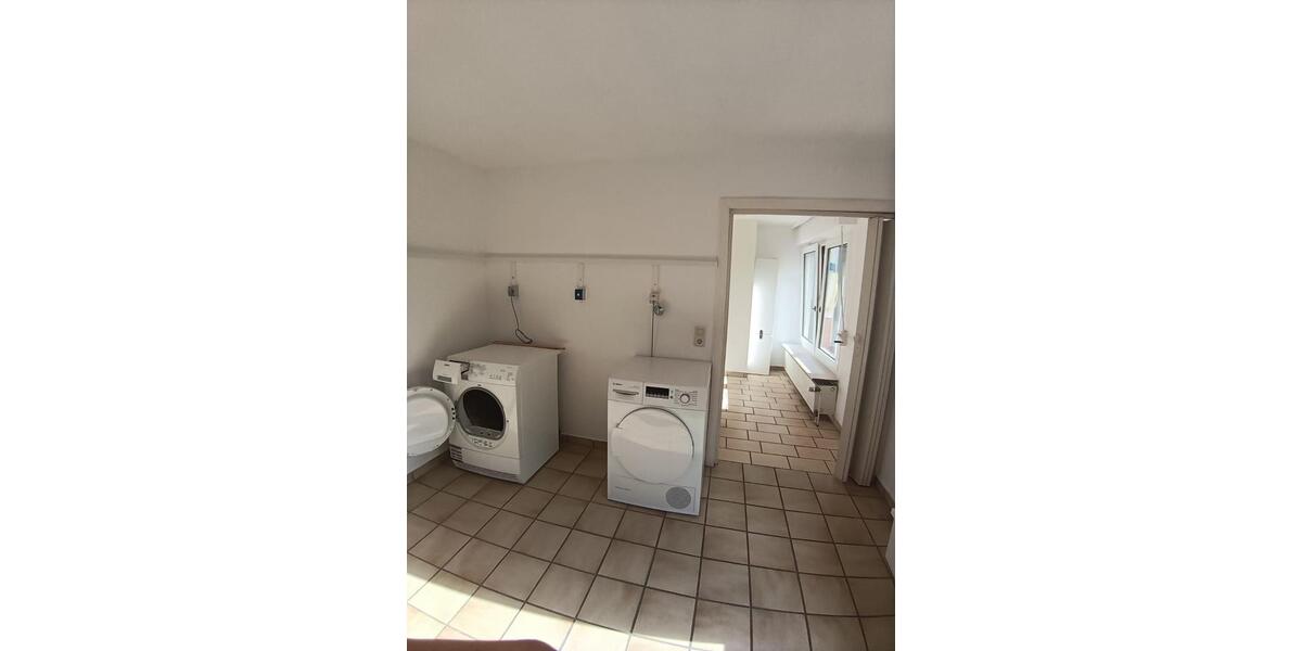Etagenwohnung Krefeld Cracau - 3 Zimmer, 85 m&sup2;, 1.020&euro; | Angebot:24763802