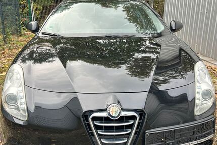 Alfa Romeo Giulietta 172.300 km 2.750 € Duisburg 47239