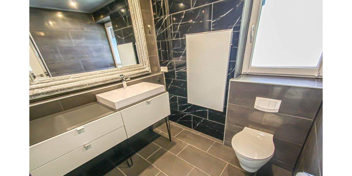 Imposantes Landhaus mit diversen Nebengebäuden 7 zimmer