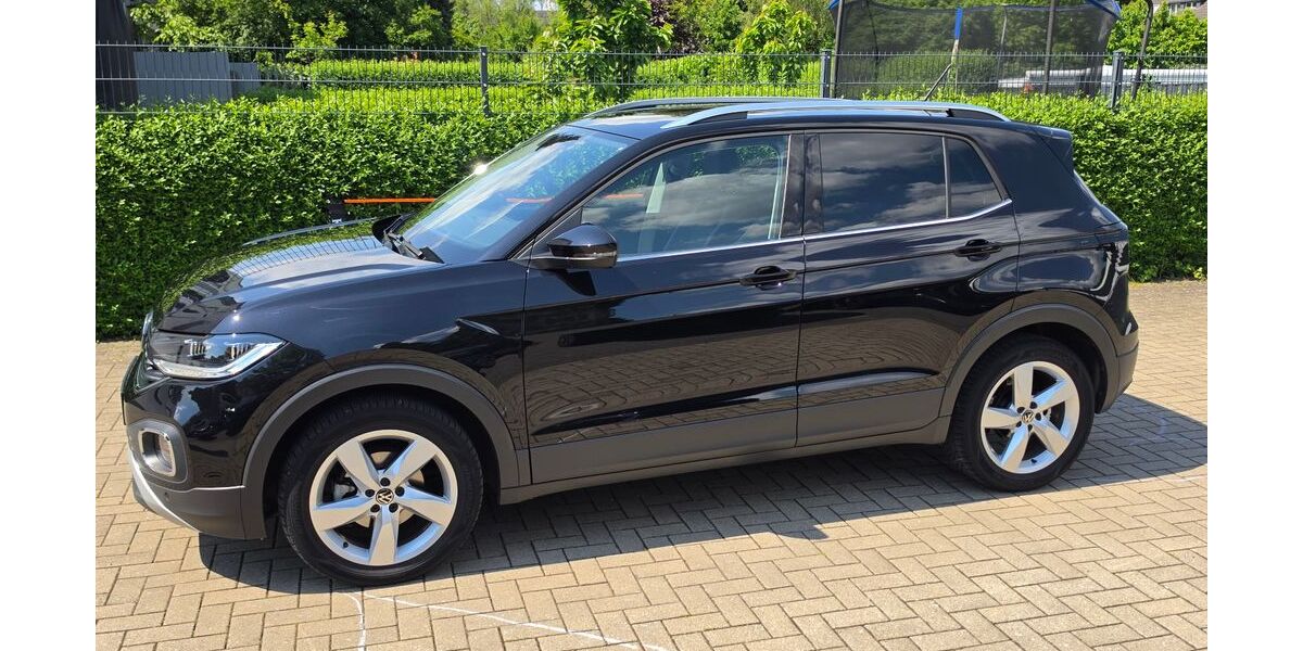 VW T-Cross 25.700 km 22.499 &euro; Düsseldorf 40221