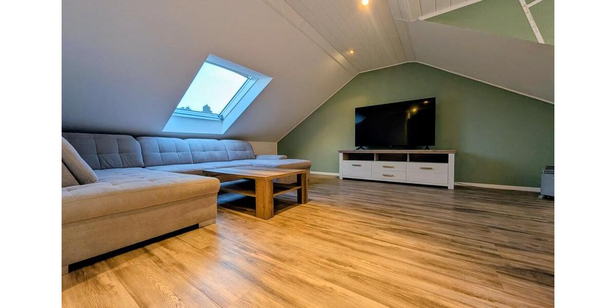 Dachgeschoßwohnung Mönchengladbach West - 1 Zimmer, 50 m&sup2;, 700&euro; | Angebot:25805510