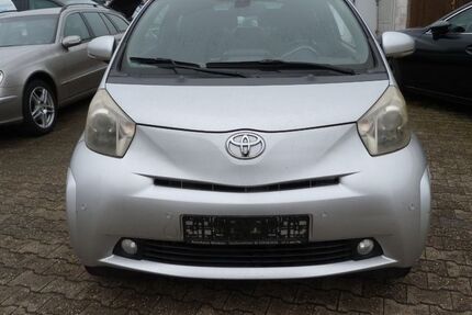 Toyota IQ 222.000 km 3.990 € Düsseldorf 40599