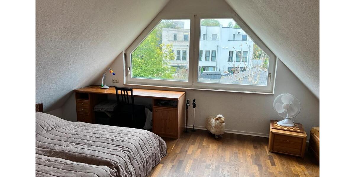 Reihenhaus Duisburg Mittelmeiderich - 6 Zimmer, 135 m&sup2;, 398.500&euro; | Angebot:27168555