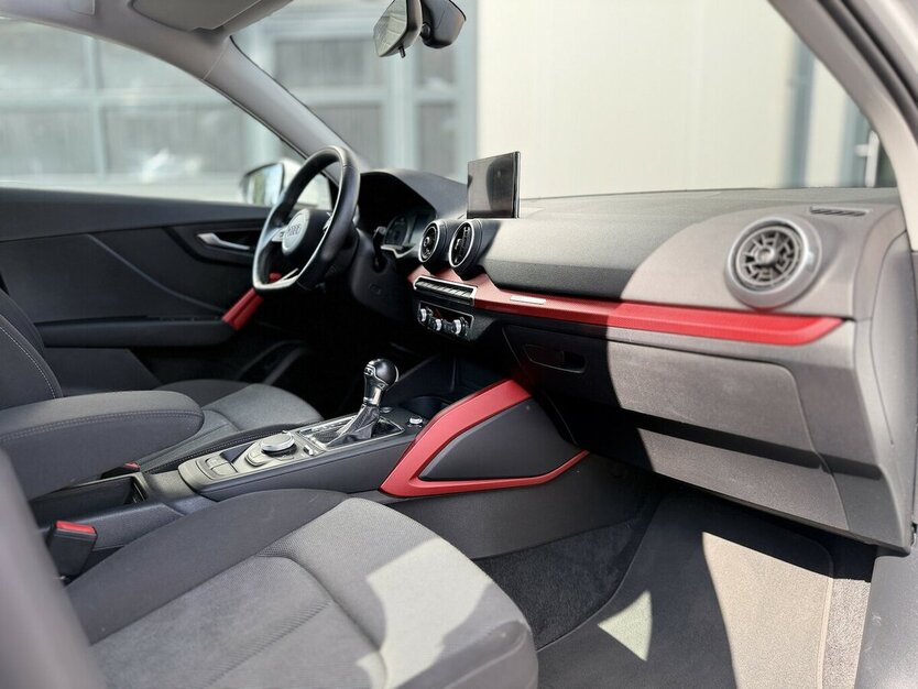 Audi Q2 35 TDI Sport / S Line / KeylessGO / AHK 55.000 km 25.490 € Mönchengladbach 41066