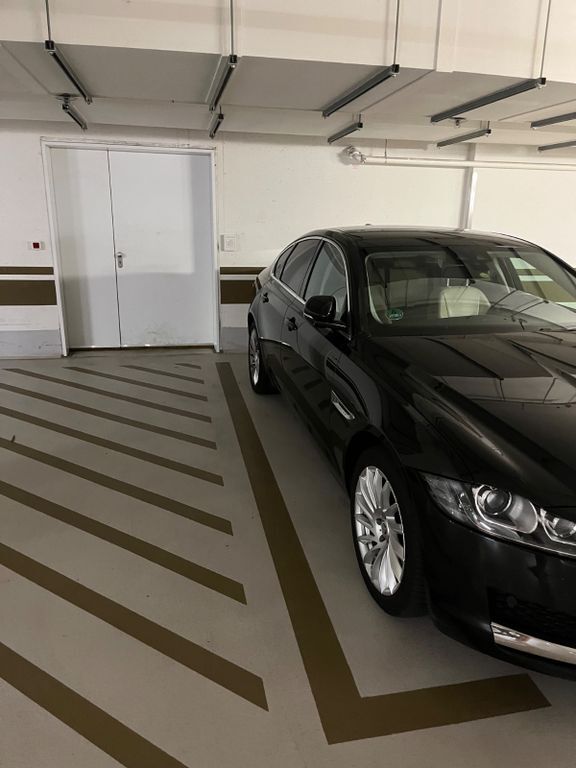 Jaguar XF 130.000 km 13.900 € Düsseldorf 40213