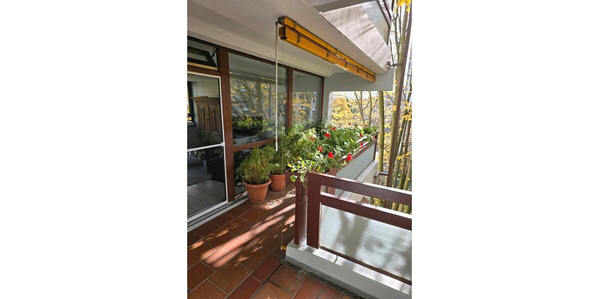 Exklusive Helle Wohnung in Köln-Weiden. Keine Markler Anfragen 4 zimmer