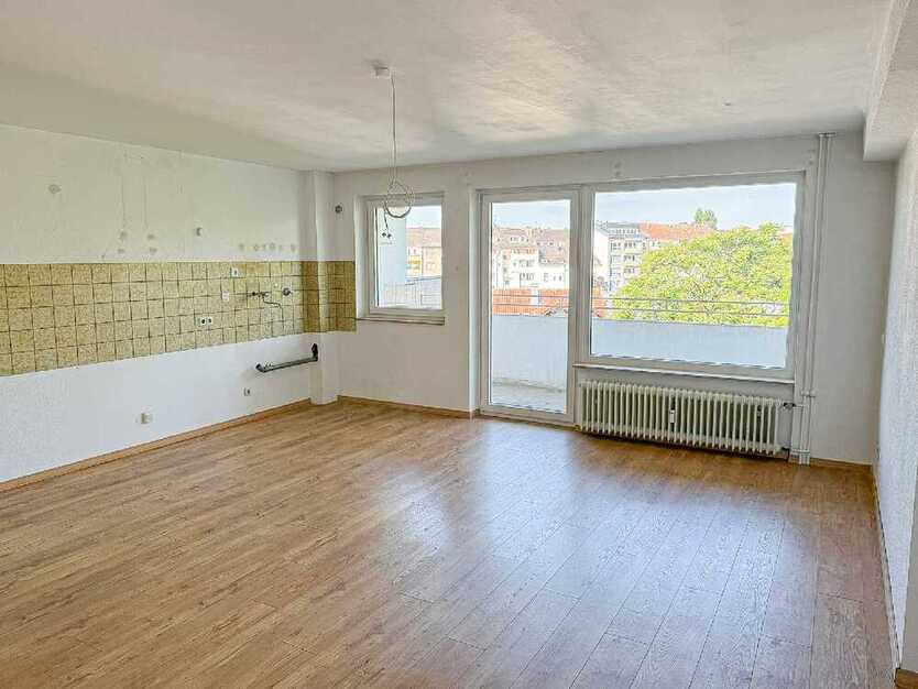 Zentral gelegene 2-Zimmer-Wohnung im 5. OG mit Aufzug und Balkon