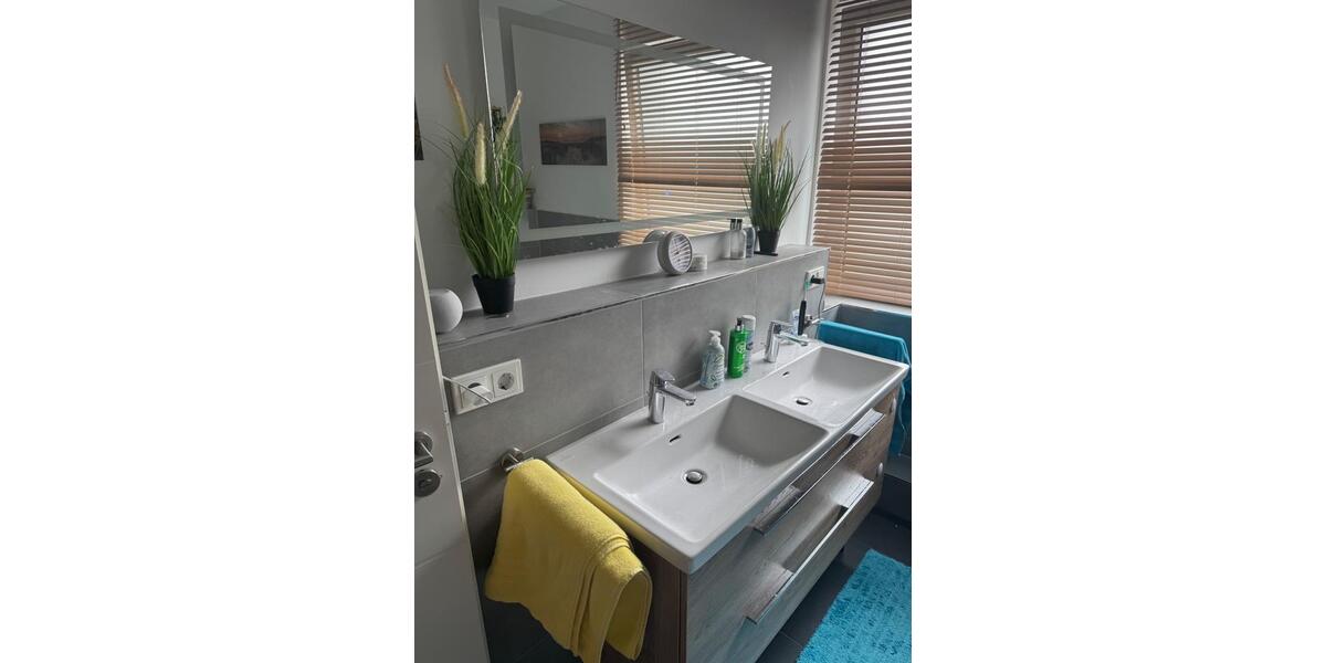 Reihenhaus Neuss Reuschenberg - 6 Zimmer, 150 m&sup2;, 720.000&euro; | Angebot:25839888