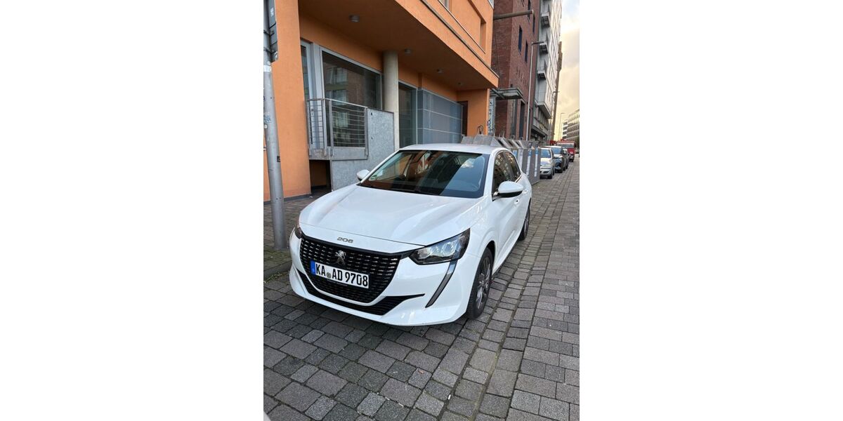 Peugeot 208 58.000 km 14.000 &euro; Düsseldorf 40221