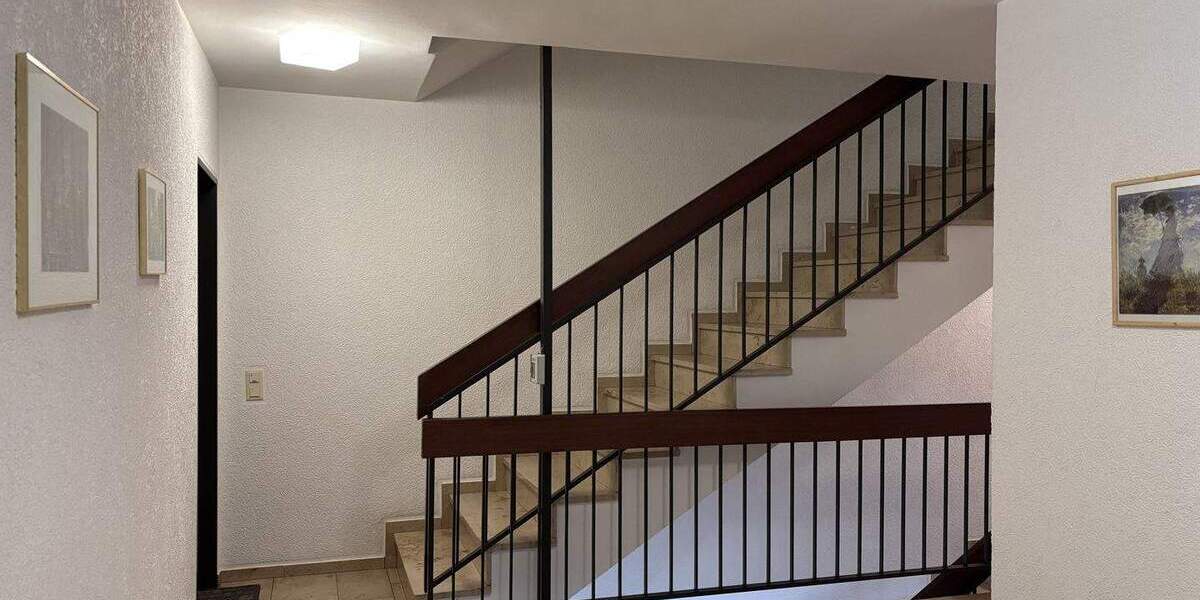 Etagenwohnung Mönchengladbach Rheydt-West - 2 Zimmer, 79 m&sup2;, 195.000&euro; | Angebot:25669256