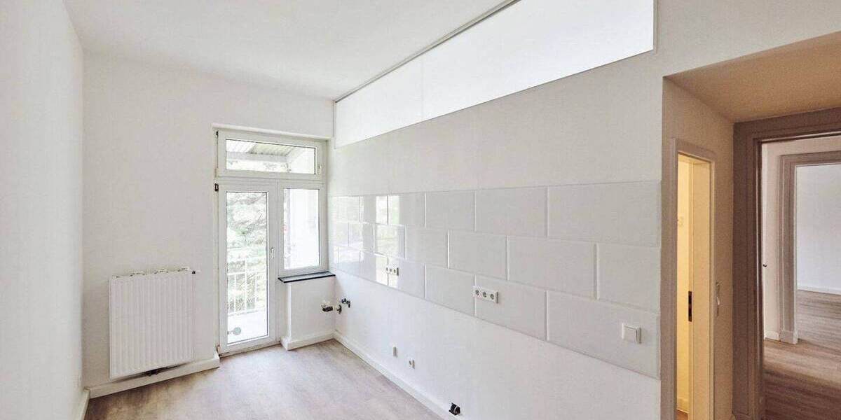 Etagenwohnung Düsseldorf Eller - 3 Zimmer, 96 m&sup2;, 1.340&euro; | Angebot:26434462